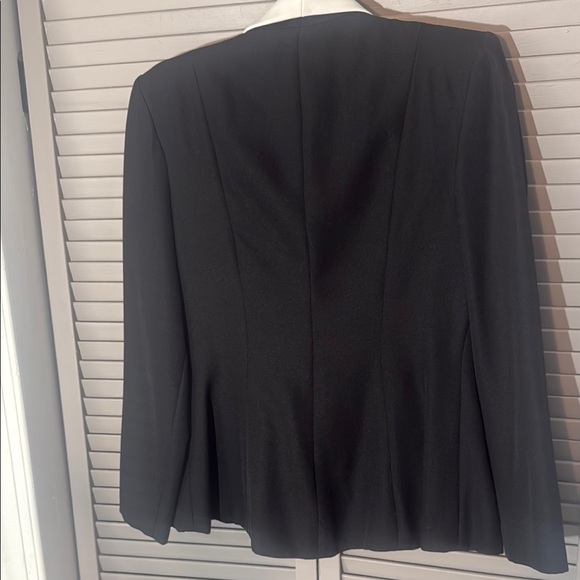 Alex Black and White Blazer - Picture 7 of 13